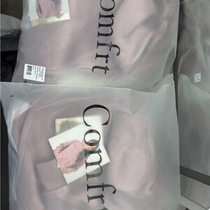 Comfrt Men's and women’s hoodie and sweatpants in orchid